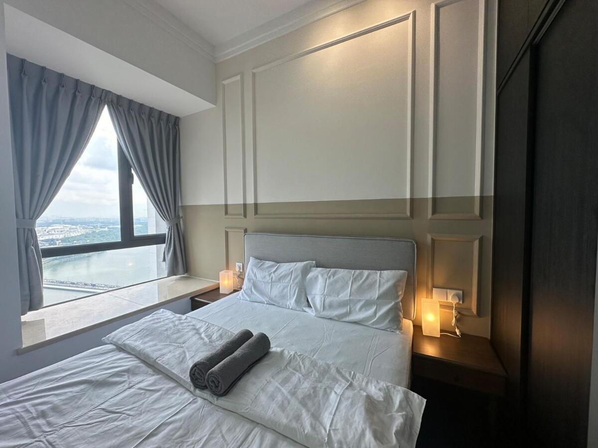 R&f Seaview Walking To Ciq 2b2b Johor Bahru